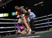 Jermall Charlo Comeback Menang TKO, Perpanjang Rekor Tak Terkalahkan 34-0